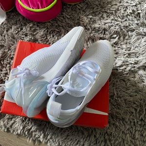 Nike Air Max 270